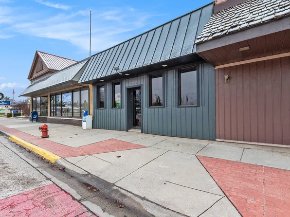 1099 E Wilcox Ave, White Cloud, MI 49349