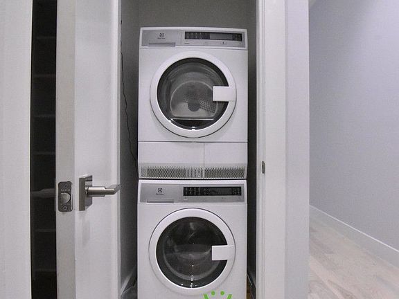 4th image of 235 E 88th St APT 2B