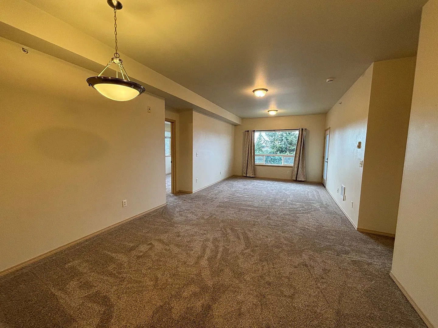 508 Darby Dr — Photo 3