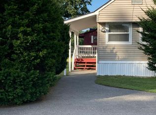 14 Meetinghouse Rd, Hinsdale, NH 03451