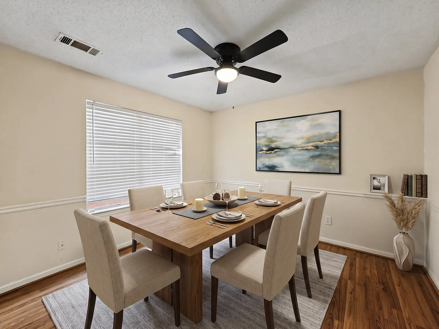 4 bed, 2.5 bath, 2006 sqft, $2,200 — Photo 4