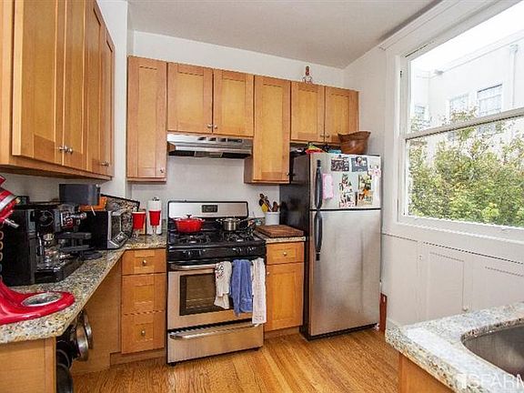 3rd image of 2852 California St