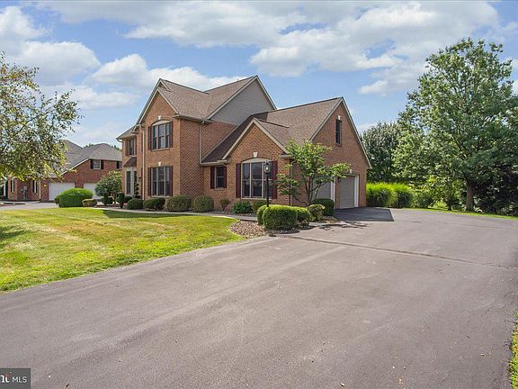3rd image of 3158 Saint Andrews Dr