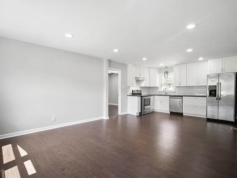 106 Napier Dr — Photo 11