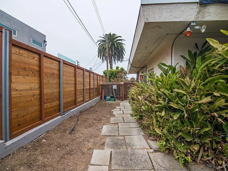 608 N Rios Ave — Photo 33