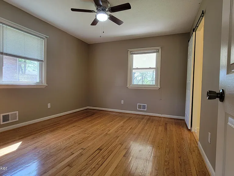 11616 Maple Way — Photo 18