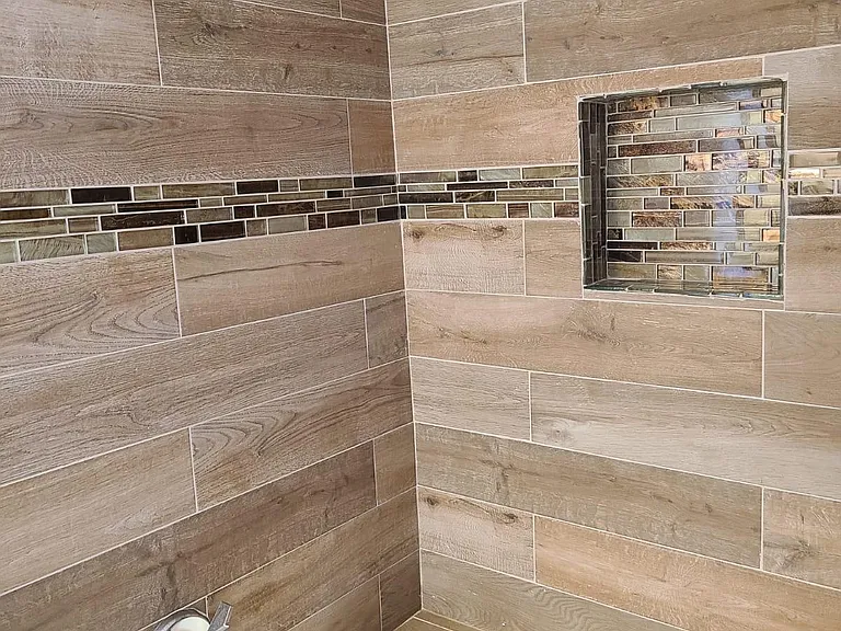 2160 Highpointe Dr #208 — Photo 14