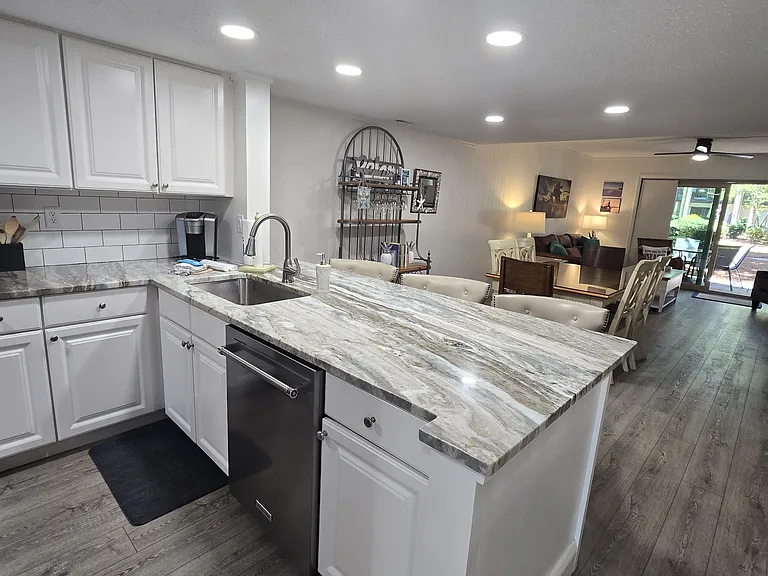 26 S Forest Beach Dr #62 — Photo 4