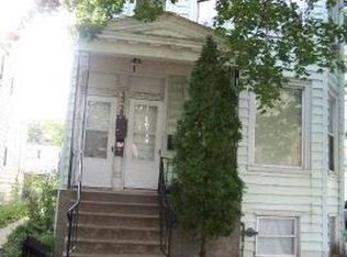 3258 N Ridgeway Ave, Chicago, IL 60618