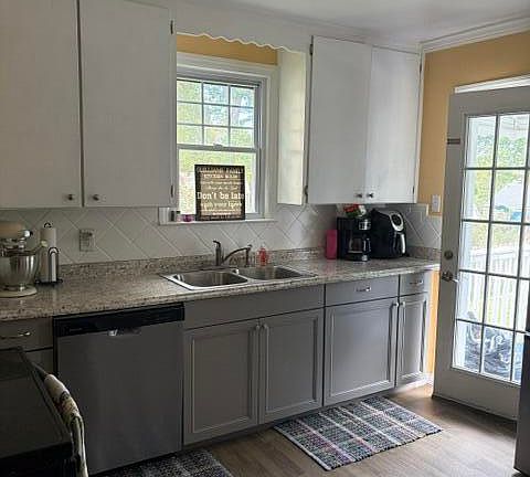 4th image of 2517 Maiden Ln SW