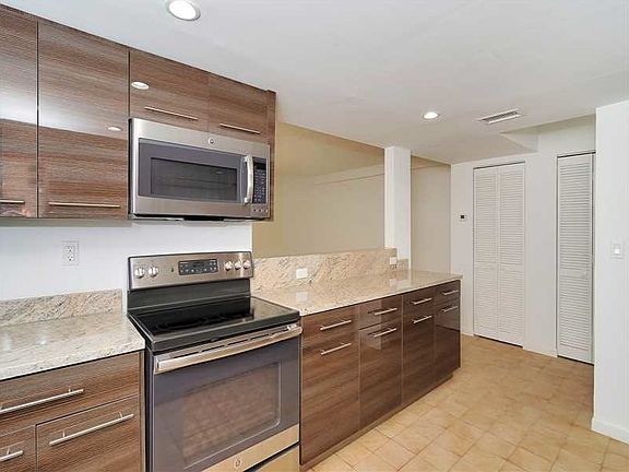 3rd image of 3732 NE 167th St