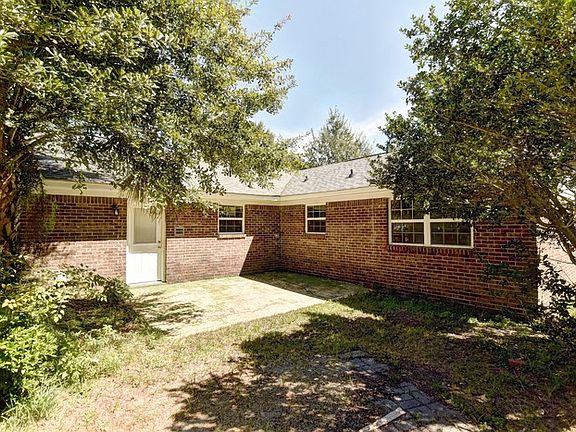 4th image of 12440 Crestwood Dr