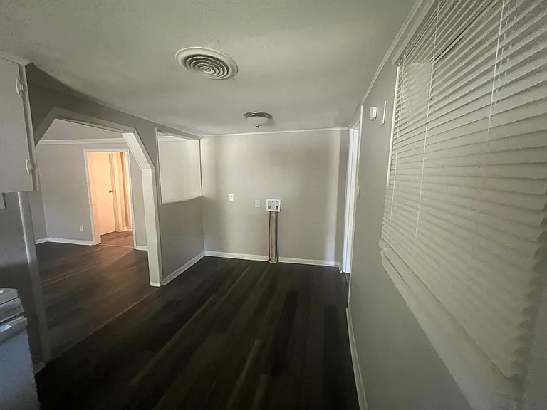 508 Wallace Rd — Photo 6