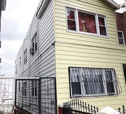 5th image of 9838 Corona Ave