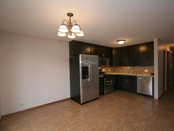 Kitchen table space