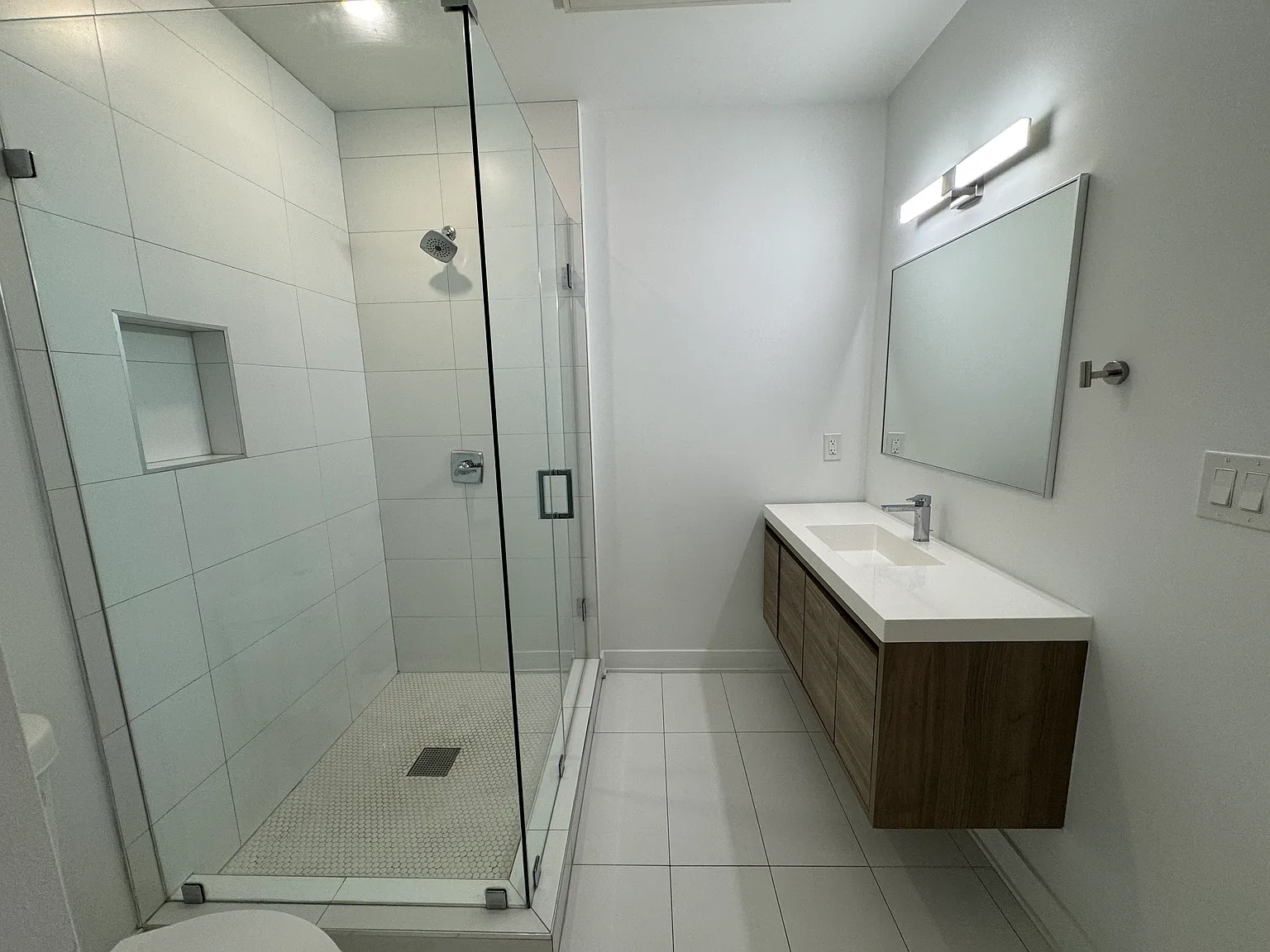 1 bed, 1.5 bath, 750 sqft, $2,950 — Photo 4