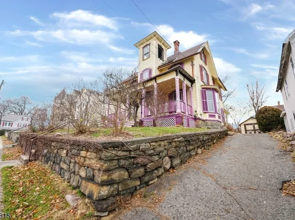 7 E Fairview Ave, Dover Town, NJ 07801