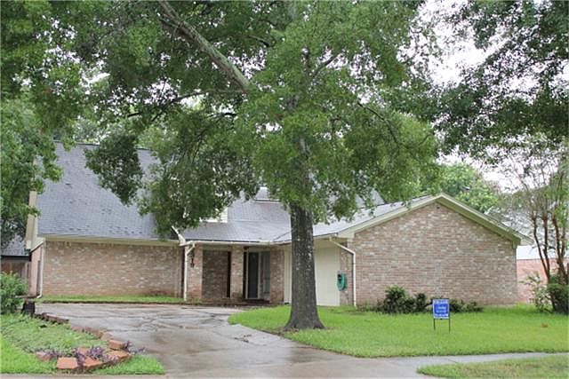 1st image of 2319 Quail Valley East Dr