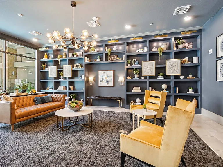Scottsdale Grand — Photo 12