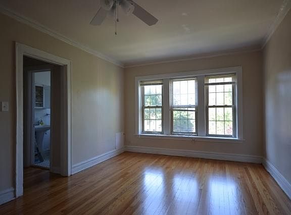 4th image of 1421 W Farwell Ave #B3