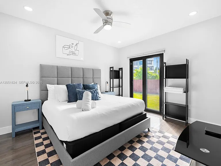 2301 E Las Olas Blvd — Photo 20