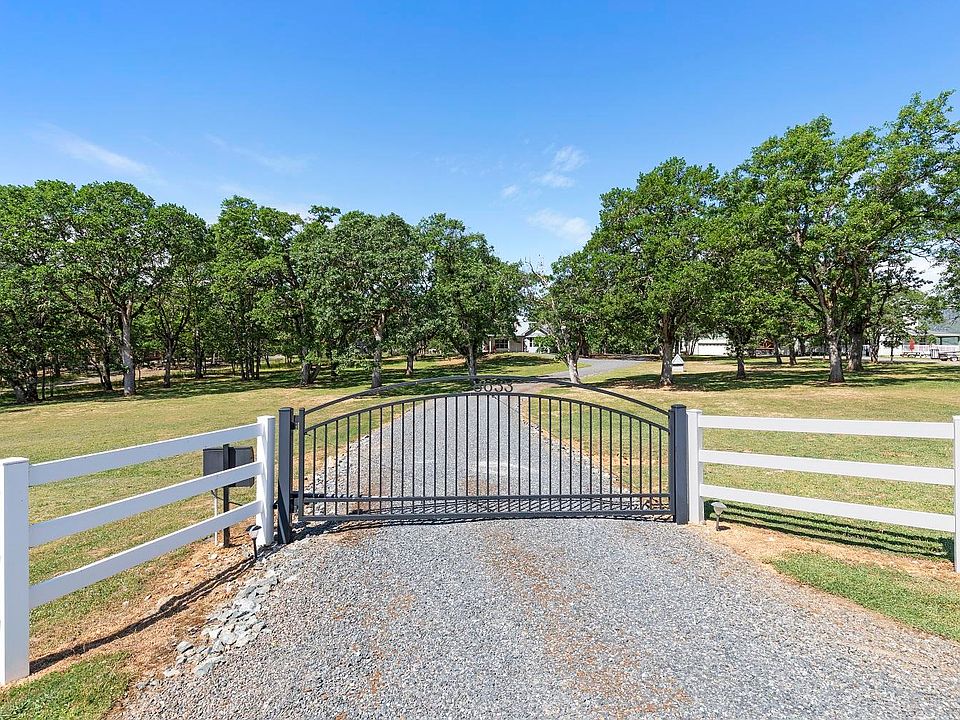 8633 John Day Dr, Gold Hill, OR 97525 Zillow