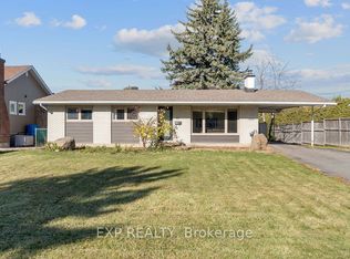 19 Sunnycrest Dr, Ottawa, ON K2E5Y3