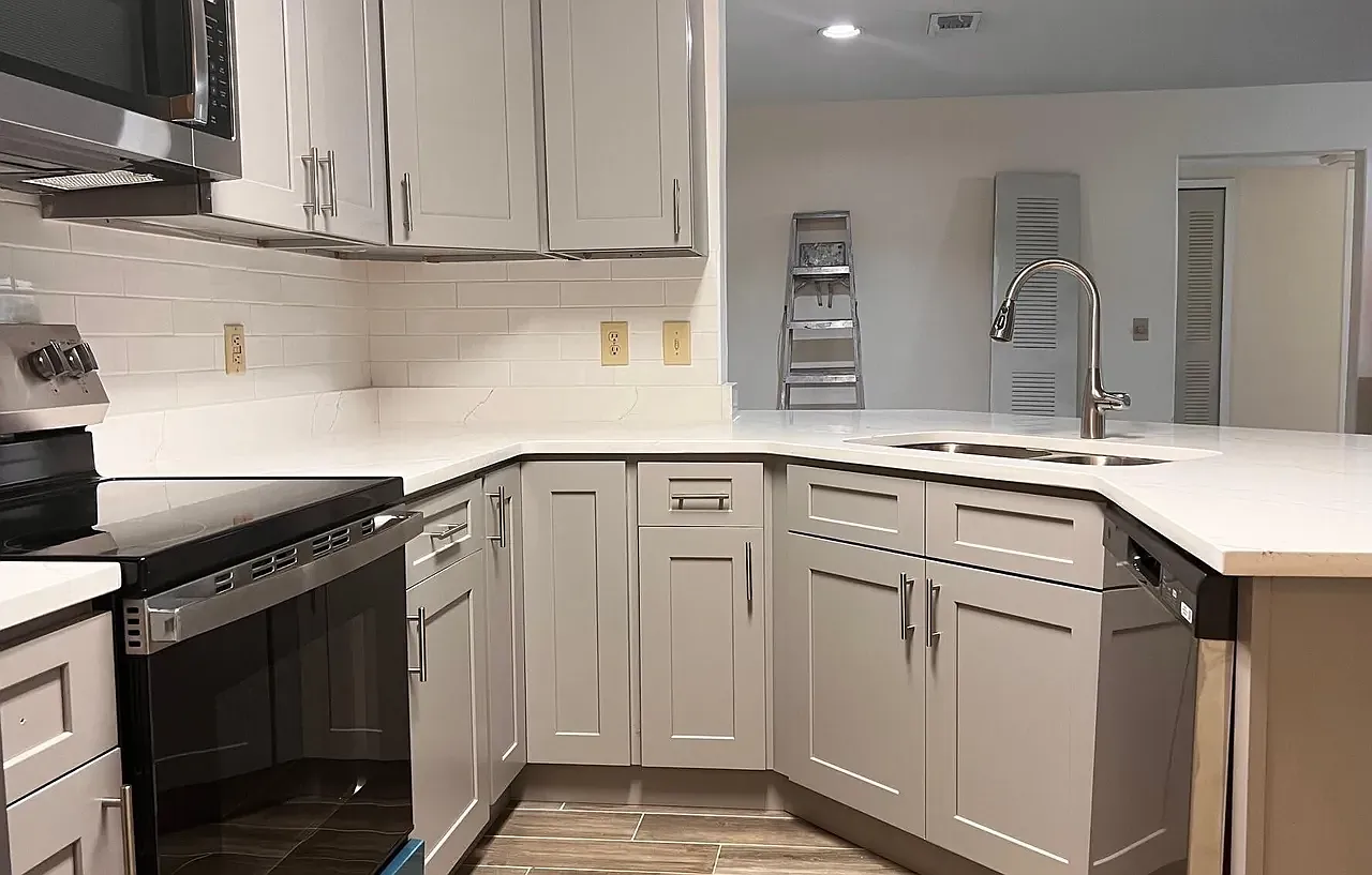 3 bed, 1256 sqft, $1,900 — Photo 3
