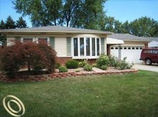 38978 Ross St, Livonia, MI