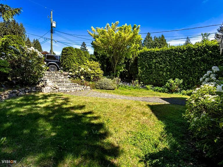 1460 Nelson Ave — Photo 34