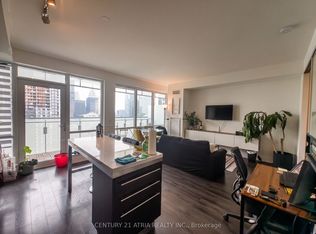 80 John St #2710, Toronto, ON M5V 3X4