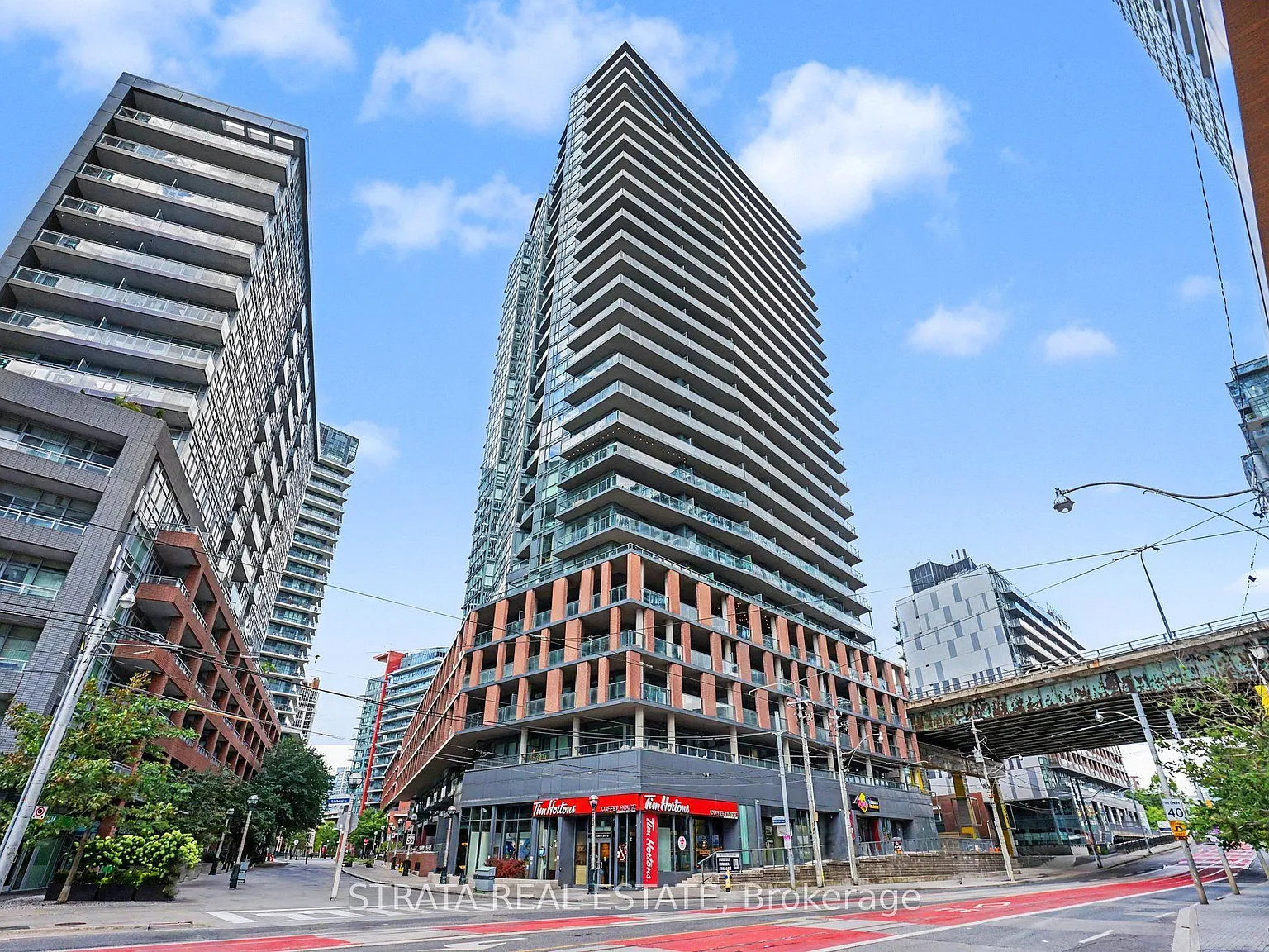 2 bed, $2,575 — Photo 2