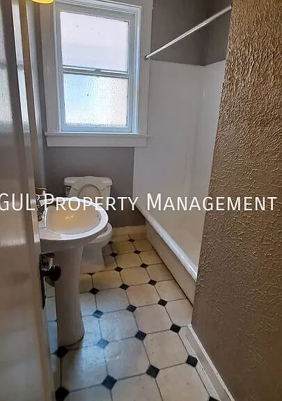 5057A Chippewa St — Photo 7
