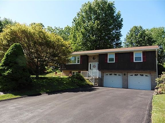 2nd image of 243 Melrose Hempfield Twp