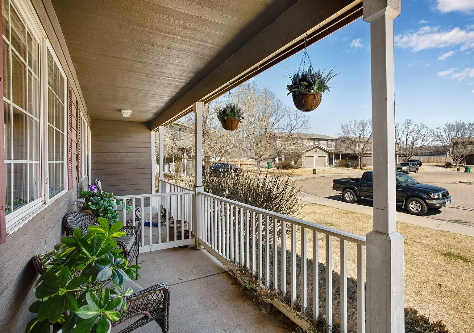 Townhouse: Base Rent $1,495 - Water, trash, Landscaping/Snow Removal and 1 Car Garage — Photo 4