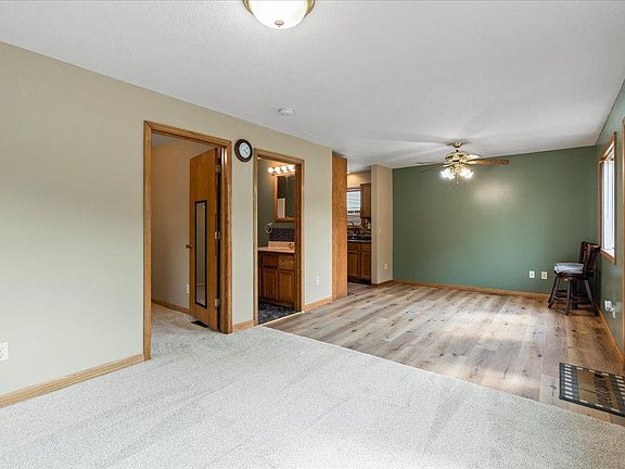 5th image of 711 SE 13th St