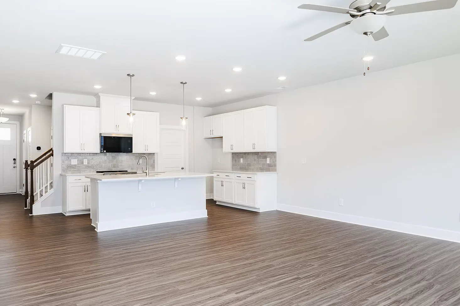 13 Silver Pine Dr — Photo 3