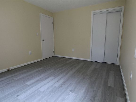 5th image of 1430 Russell Rd APT 12