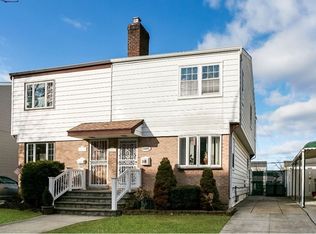15225 11th Ave, Flushing, NY 11357