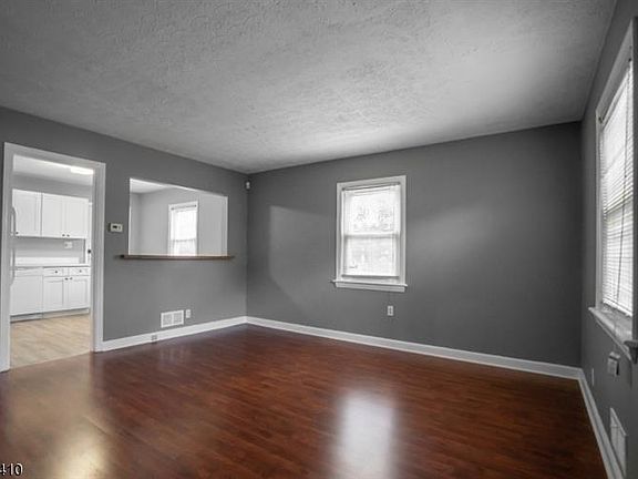 3rd image of 125 Lenox Ave