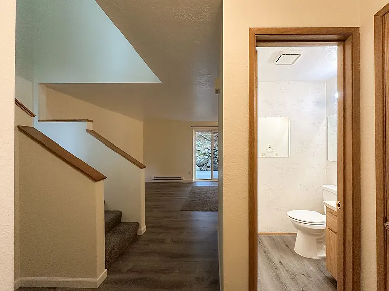 7646 Shilohwood Pl NW — Photo 3