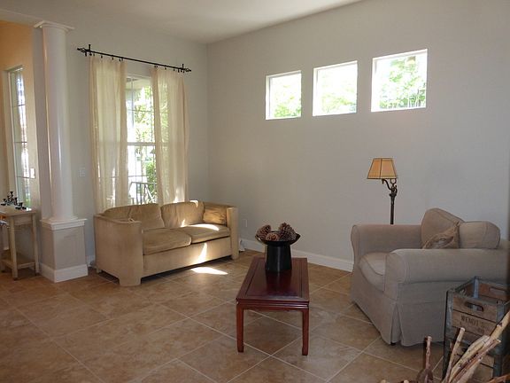 2nd image of 1706 Iroquois Ct