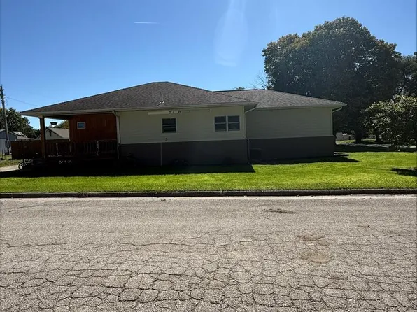 308 N Main St, Dayton, IA 50530
