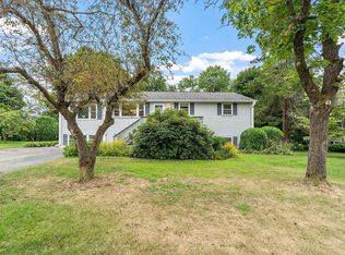 15 Champlain Dr, Hudson, MA 01749