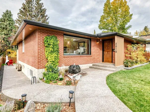 4919 E Claret St NW, Calgary, AB T2L 1C2