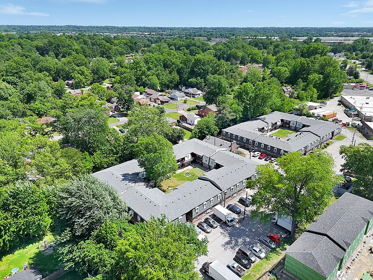 Cedar Chase Apartments — Photo 13
