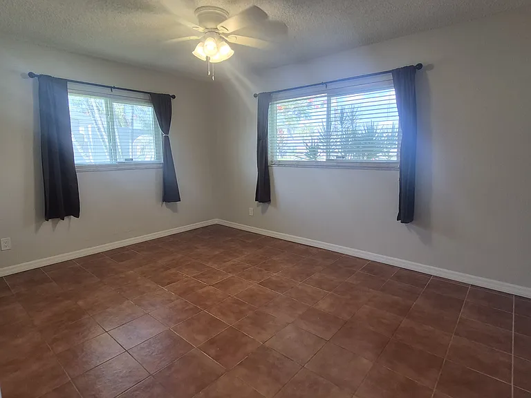 6119 Tanglewood Dr NE — Photo 8