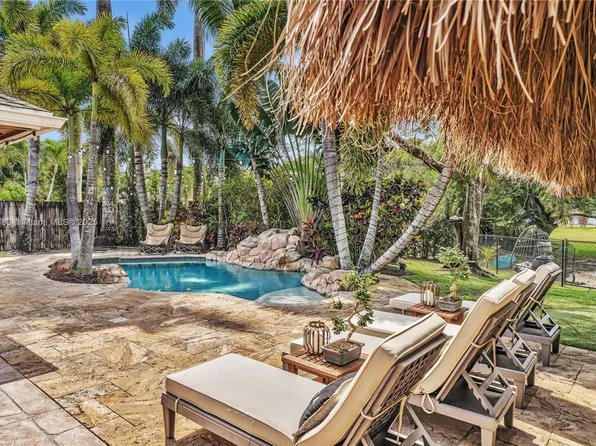 5711 SW 88th Ter, Cooper City, FL 33328