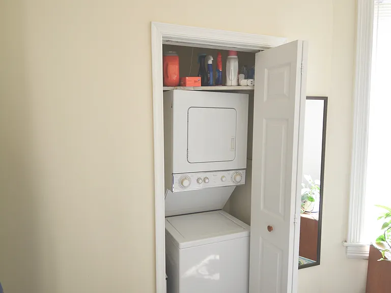 253 W Hansberry St #1F — Photo 13