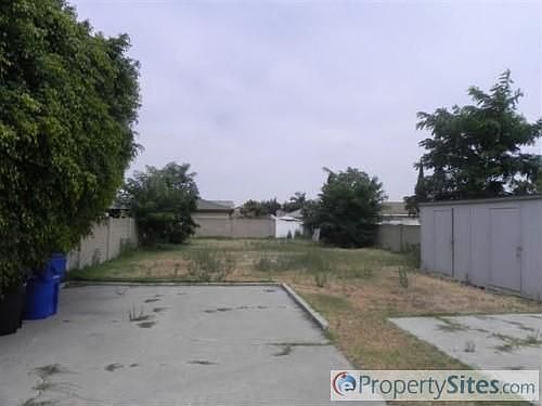 4th image of 13422 Goldenwest St